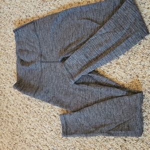 Textured Lululemon Wonder under leggings